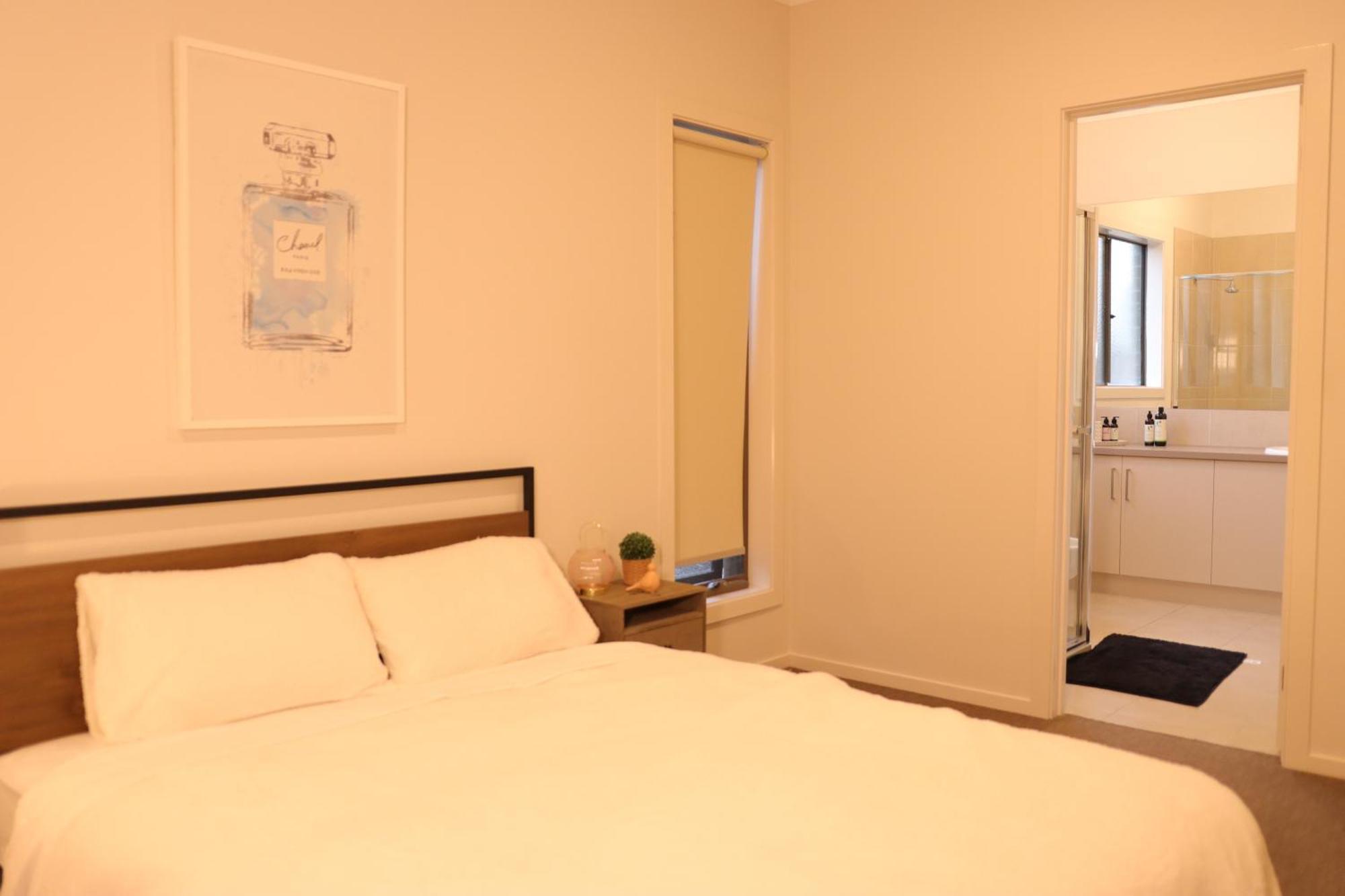 Melbourne Holiday House For 15 Peoples In Sanctuary Lake Point Cook Bagian luar foto