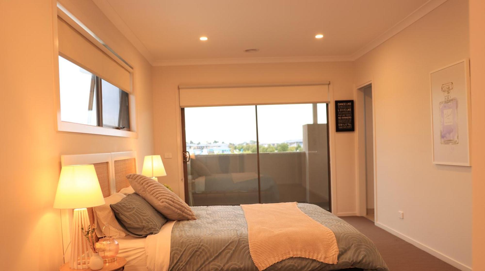 Melbourne Holiday House For 15 Peoples In Sanctuary Lake Point Cook Bagian luar foto